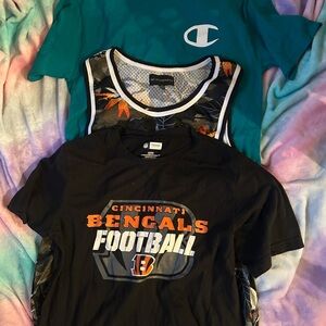 Men’s size medium clothes